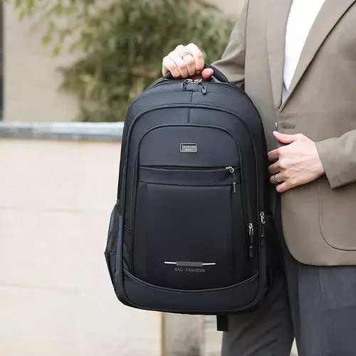 Mochila de alta calidad para cargar Laptop Color Negro- Tela Oxfort